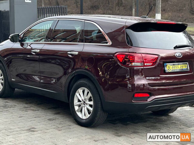 Красный Киа Соренто, объемом двигателя 2.4 л и пробегом 146 тыс. км за 18500 $, фото 3 на Automoto.ua