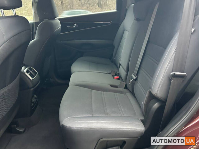 Красный Киа Соренто, объемом двигателя 2.4 л и пробегом 146 тыс. км за 18500 $, фото 14 на Automoto.ua