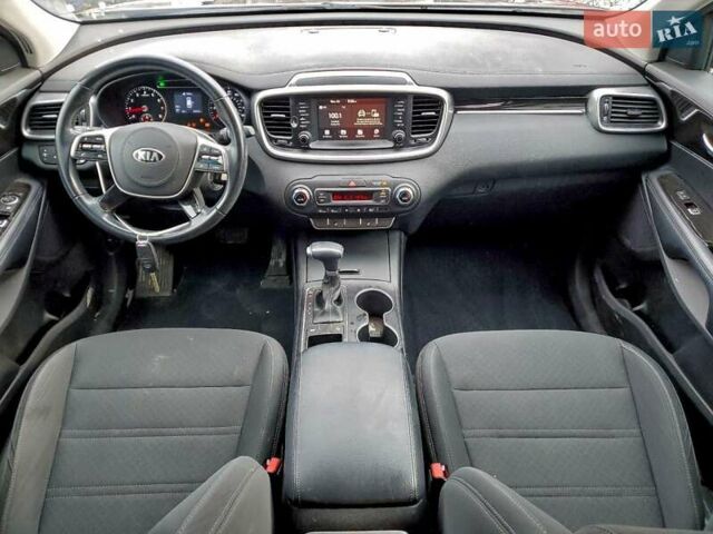 Красный Киа Соренто, объемом двигателя 2.4 л и пробегом 87 тыс. км за 3200 $, фото 7 на Automoto.ua