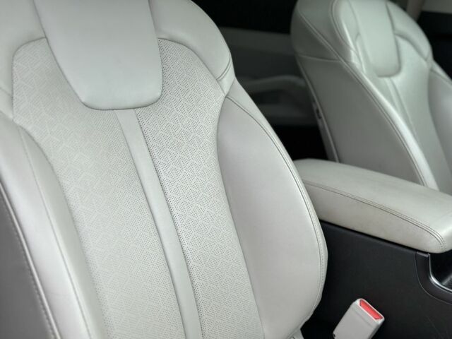 Кіа Соренто 2020 у Львові на Automoto.ua Червоний Кіа Соренто, об'ємом двигуна 2.5 л та пробігом 99 тис. км за 19900 $, фото 18 на Automoto.ua