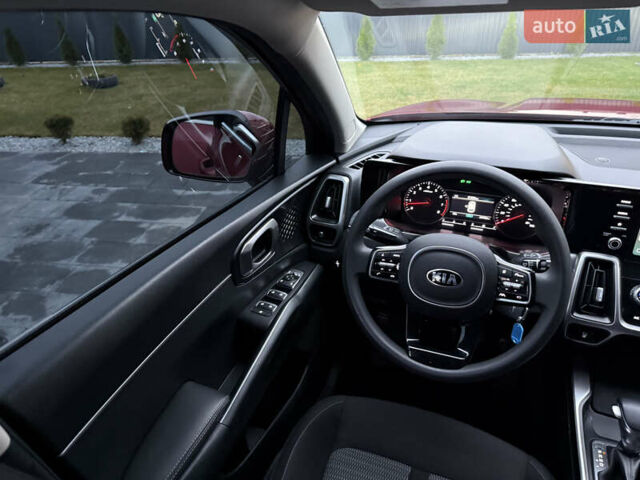 Красный Киа Соренто, объемом двигателя 2.49 л и пробегом 65 тыс. км за 24800 $, фото 12 на Automoto.ua