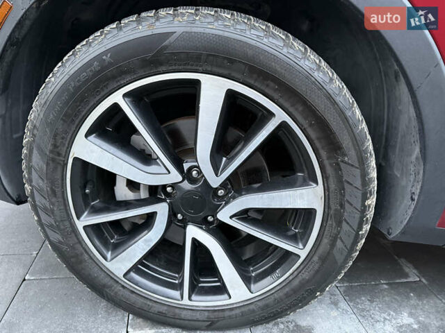 Красный Киа Соренто, объемом двигателя 2.49 л и пробегом 65 тыс. км за 24800 $, фото 26 на Automoto.ua