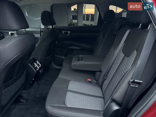 Красный Киа Соренто, объемом двигателя 2.49 л и пробегом 65 тыс. км за 24800 $, фото 23 на Automoto.ua