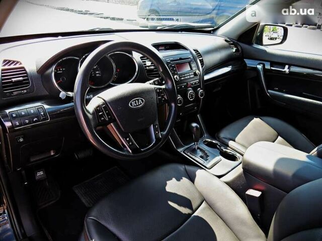 Киа Соренто, объемом двигателя 2.4 л и пробегом 249 тыс. км за 13500 $, фото 6 на Automoto.ua