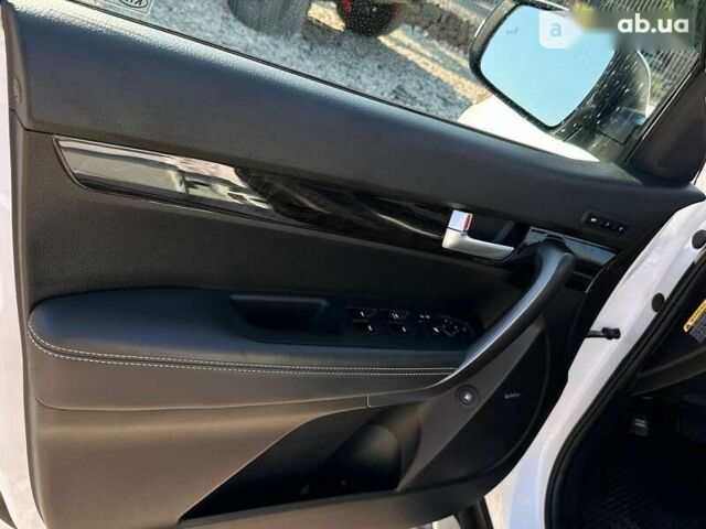 Киа Соренто, объемом двигателя 0 л и пробегом 127 тыс. км за 16000 $, фото 12 на Automoto.ua