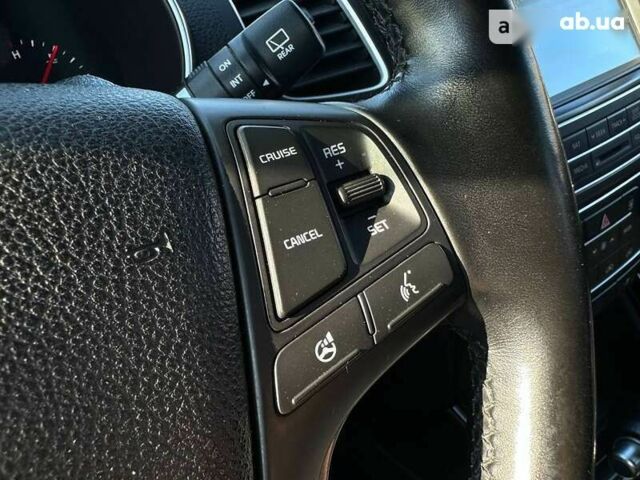 Киа Соренто, объемом двигателя 0 л и пробегом 127 тыс. км за 16000 $, фото 28 на Automoto.ua