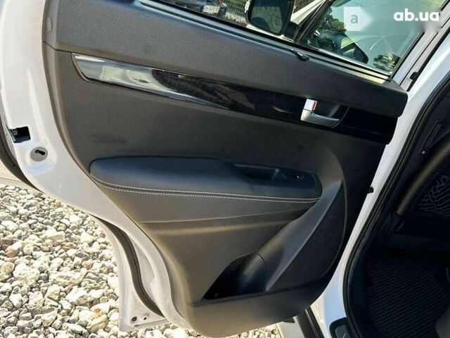 Киа Соренто, объемом двигателя 0 л и пробегом 127 тыс. км за 16000 $, фото 14 на Automoto.ua
