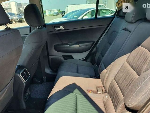 Киа Соренто, объемом двигателя 1.7 л и пробегом 179 тыс. км за 18500 $, фото 22 на Automoto.ua