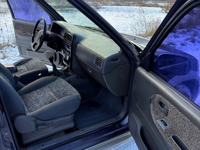 Киа Соренто, объемом двигателя 20 л и пробегом 256 тыс. км за 2700 $, фото 9 на Automoto.ua