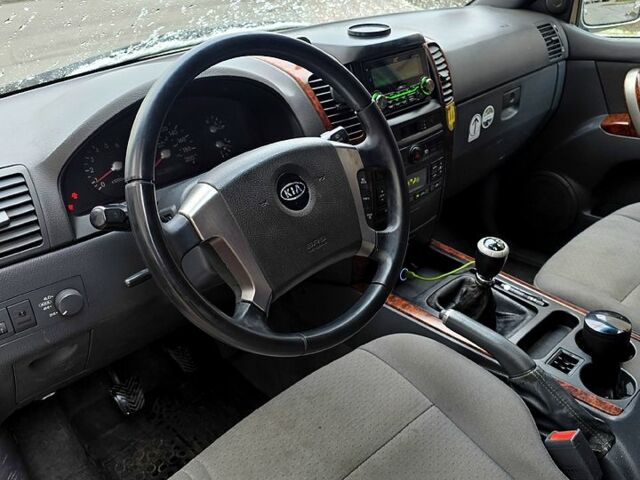 Киа Соренто, объемом двигателя 25 л и пробегом 300 тыс. км за 4200 $, фото 9 на Automoto.ua
