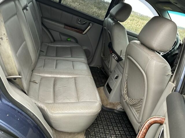 Киа Соренто, объемом двигателя 2.5 л и пробегом 320 тыс. км за 5000 $, фото 3 на Automoto.ua