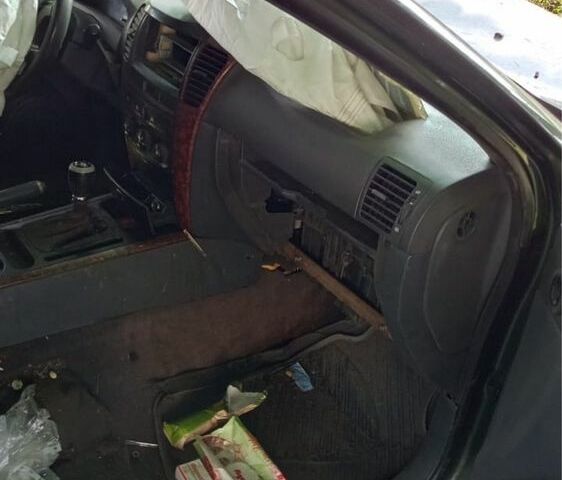 Киа Соренто, объемом двигателя 2.5 л и пробегом 300 тыс. км за 1559 $, фото 9 на Automoto.ua