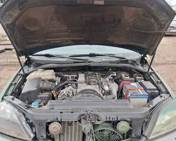 Киа Соренто, объемом двигателя 2.5 л и пробегом 334 тыс. км за 4000 $, фото 6 на Automoto.ua
