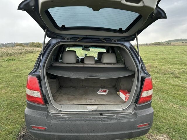 Киа Соренто, объемом двигателя 2.5 л и пробегом 320 тыс. км за 5000 $, фото 4 на Automoto.ua