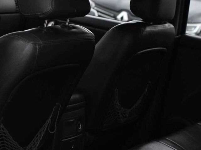 Киа Соренто, объемом двигателя 2.5 л и пробегом 336 тыс. км за 2950 $, фото 17 на Automoto.ua