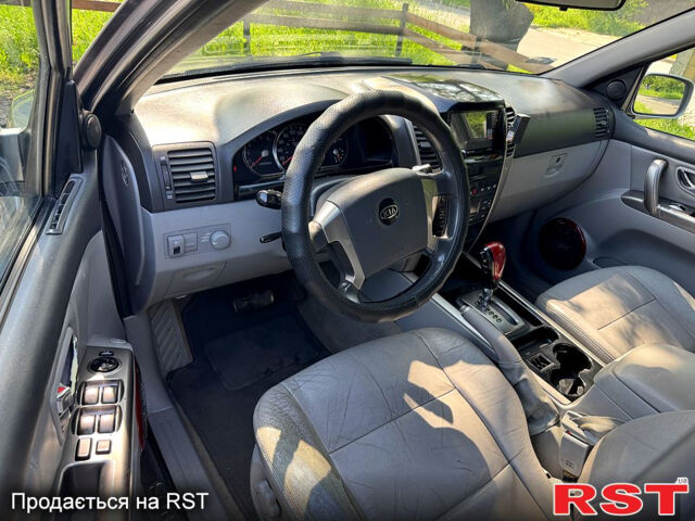 Киа Соренто, объемом двигателя 2.5 л и пробегом 0 тыс. км за 3800 $, фото 8 на Automoto.ua