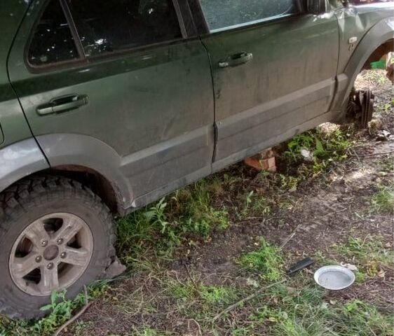 Киа Соренто, объемом двигателя 2.5 л и пробегом 300 тыс. км за 1559 $, фото 20 на Automoto.ua