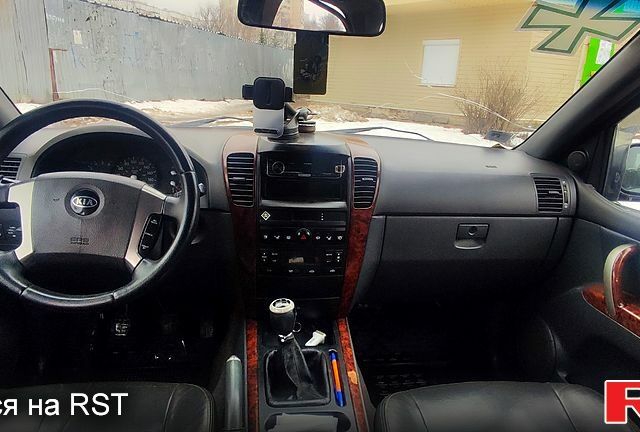 Киа Соренто, объемом двигателя 25 л и пробегом 153 тыс. км за 3900 $, фото 7 на Automoto.ua