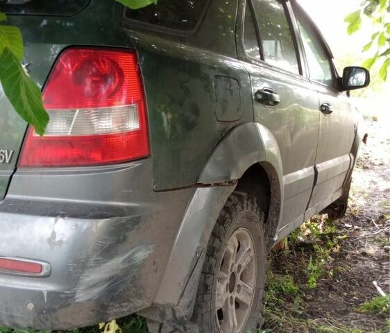 Киа Соренто, объемом двигателя 2.5 л и пробегом 300 тыс. км за 1560 $, фото 22 на Automoto.ua