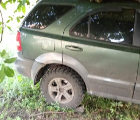 Киа Соренто, объемом двигателя 2.5 л и пробегом 300 тыс. км за 1560 $, фото 13 на Automoto.ua
