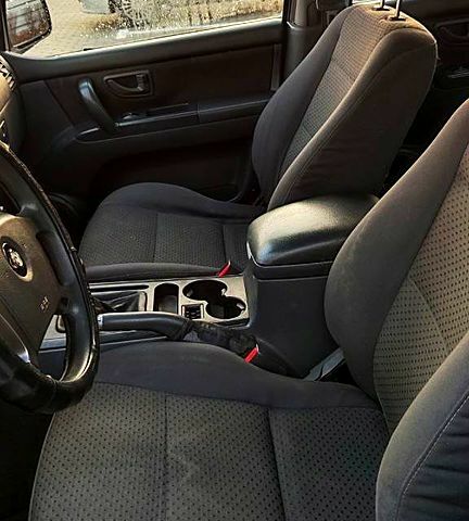 Киа Соренто, объемом двигателя 25 л и пробегом 280 тыс. км за 3100 $, фото 11 на Automoto.ua