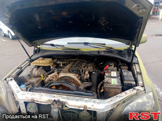 Киа Соренто, объемом двигателя 2.5 л и пробегом 280 тыс. км за 2495 $, фото 4 на Automoto.ua