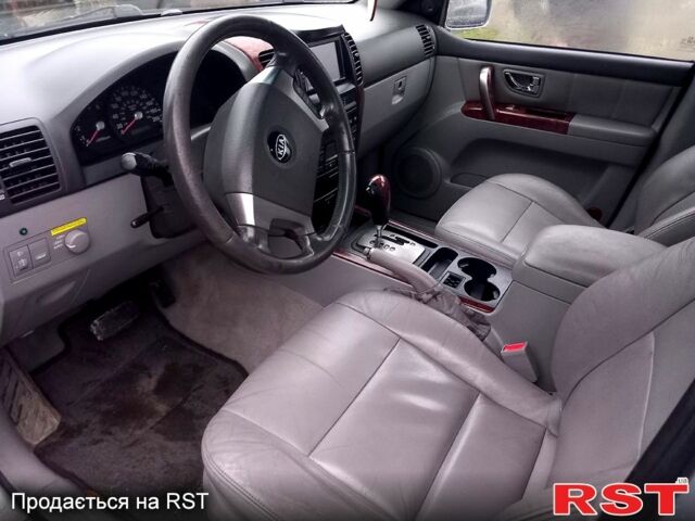 Киа Соренто, объемом двигателя 2.5 л и пробегом 192 тыс. км за 4500 $, фото 2 на Automoto.ua