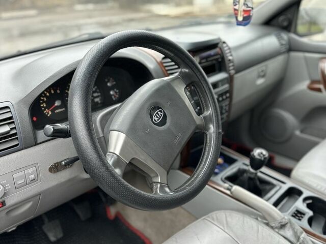 Кіа Соренто, об'ємом двигуна 2.5 л та пробігом 250 тис. км за 3400 $, фото 9 на Automoto.ua