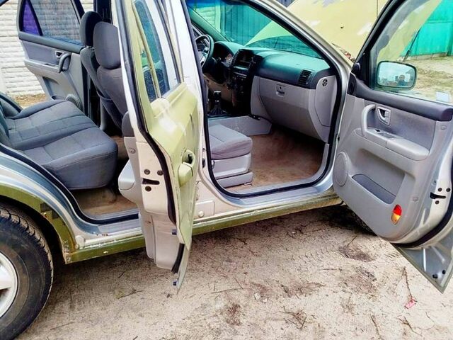 Киа Соренто, объемом двигателя 2.5 л и пробегом 360 тыс. км за 3500 $, фото 6 на Automoto.ua