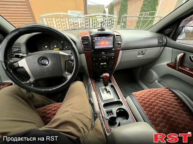 Киа Соренто 2004 в Виноградове на Automoto.ua Киа Соренто, объемом двигателя 2.5 л и пробегом 333 тыс. км за 3700 $, фото 4 на Automoto.ua