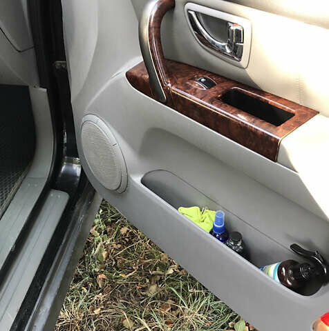 Киа Соренто, объемом двигателя 2.5 л и пробегом 317 тыс. км за 6900 $, фото 6 на Automoto.ua