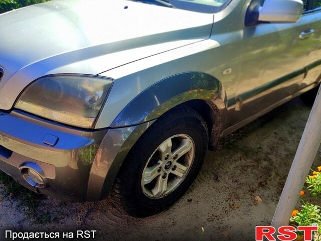 Киа Соренто, объемом двигателя 2.5 л и пробегом 221 тыс. км за 3900 $, фото 2 на Automoto.ua