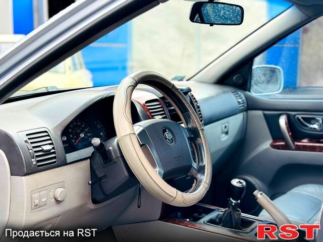 Киа Соренто, объемом двигателя 2.5 л и пробегом 280 тыс. км за 4300 $, фото 6 на Automoto.ua