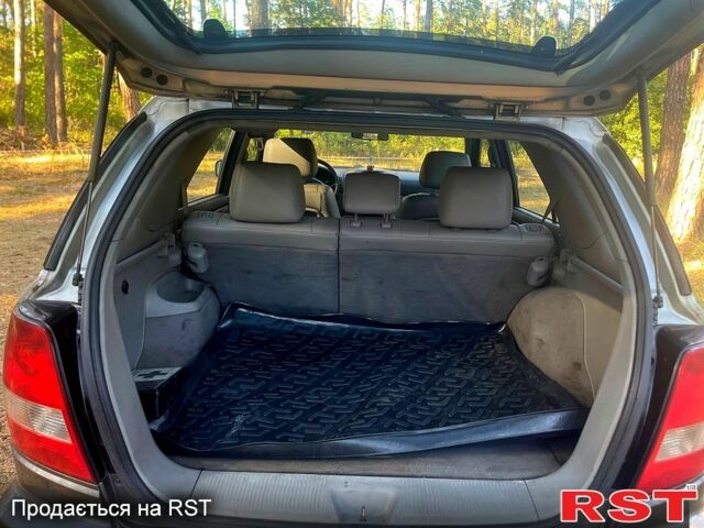Киа Соренто, объемом двигателя 2.5 л и пробегом 236 тыс. км за 4000 $, фото 5 на Automoto.ua