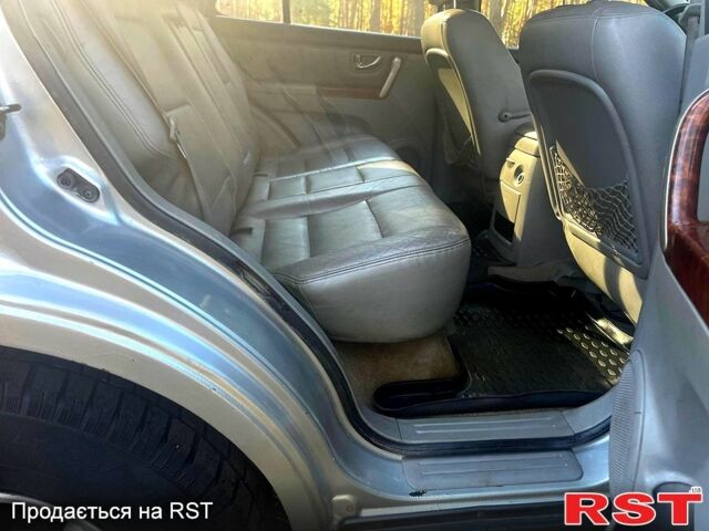 Киа Соренто, объемом двигателя 2.5 л и пробегом 236 тыс. км за 4000 $, фото 6 на Automoto.ua