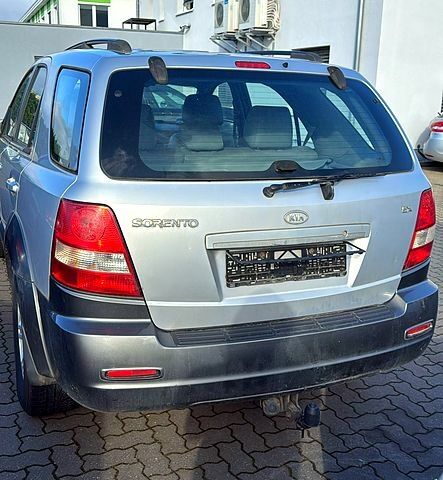 Киа Соренто, объемом двигателя 2.5 л и пробегом 240 тыс. км за 4500 $, фото 2 на Automoto.ua