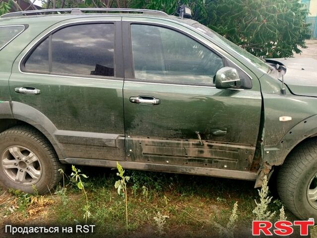 Киа Соренто, объемом двигателя 2.5 л и пробегом 300 тыс. км за 2000 $, фото 1 на Automoto.ua