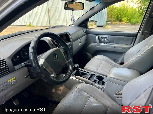 Киа Соренто, объемом двигателя 2.5 л и пробегом 300 тыс. км за 3500 $, фото 3 на Automoto.ua