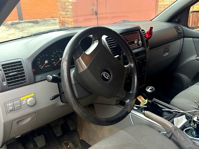 Киа Соренто 2006 в Харькове на Automoto.ua Киа Соренто, объемом двигателя 2.5 л и пробегом 230 тыс. км за 4500 $, фото 2 на Automoto.ua