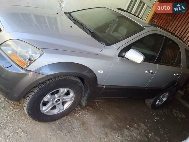 Киа Соренто, объемом двигателя 2.5 л и пробегом 225 тыс. км за 8500 $, фото 1 на Automoto.ua