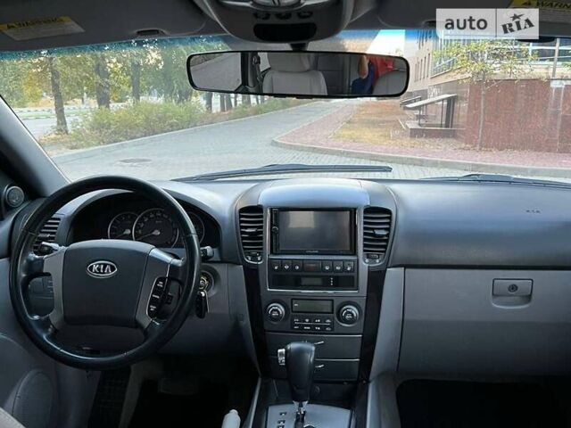 Киа Соренто, объемом двигателя 2.5 л и пробегом 233 тыс. км за 9300 $, фото 23 на Automoto.ua