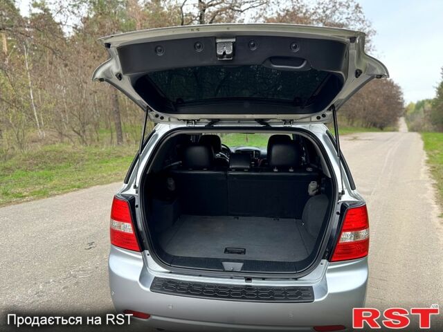 Киа Соренто, объемом двигателя 2.5 л и пробегом 294 тыс. км за 6000 $, фото 6 на Automoto.ua