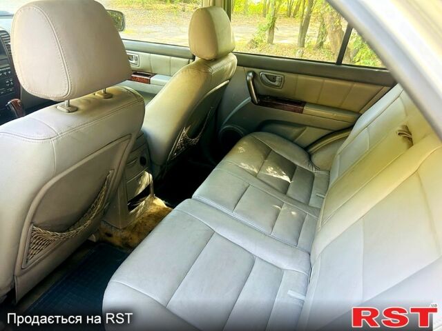 Киа Соренто, объемом двигателя 2.5 л и пробегом 315 тыс. км за 3100 $, фото 7 на Automoto.ua