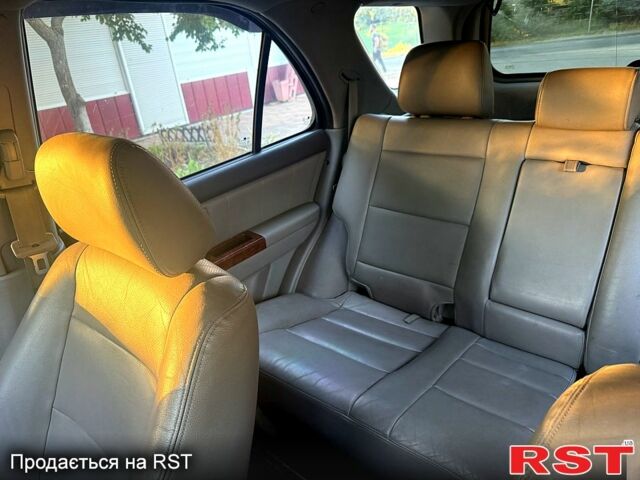 Киа Соренто, объемом двигателя 2.5 л и пробегом 200 тыс. км за 3950 $, фото 9 на Automoto.ua
