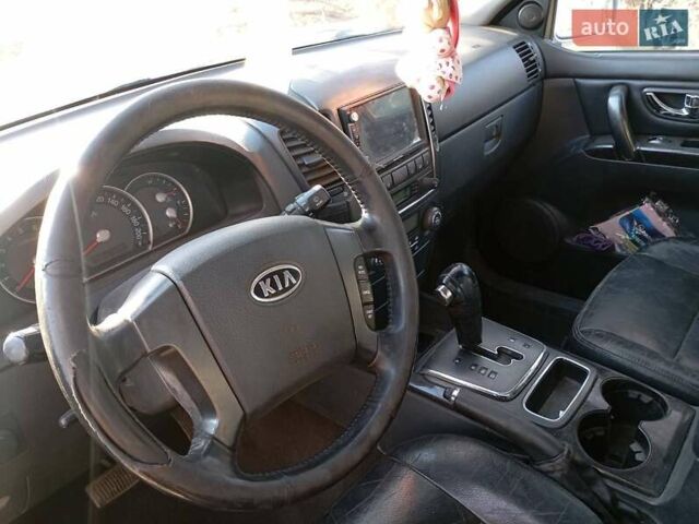 Киа Соренто, объемом двигателя 2.5 л и пробегом 300 тыс. км за 5000 $, фото 3 на Automoto.ua