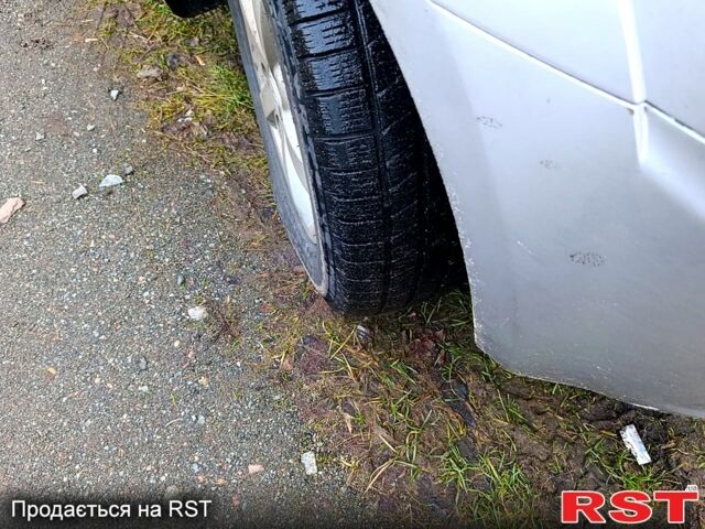 Киа Соренто, объемом двигателя 2.5 л и пробегом 270 тыс. км за 3300 $, фото 4 на Automoto.ua