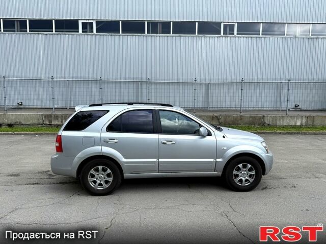 Киа Соренто, объемом двигателя 2.5 л и пробегом 200 тыс. км за 5950 $, фото 4 на Automoto.ua