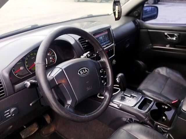 Киа Соренто, объемом двигателя 2.5 л и пробегом 213 тыс. км за 8500 $, фото 9 на Automoto.ua