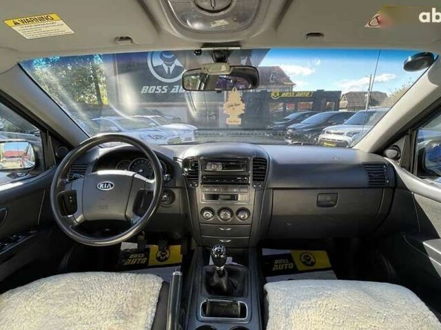 Киа Соренто, объемом двигателя 2.5 л и пробегом 177 тыс. км за 9000 $, фото 15 на Automoto.ua