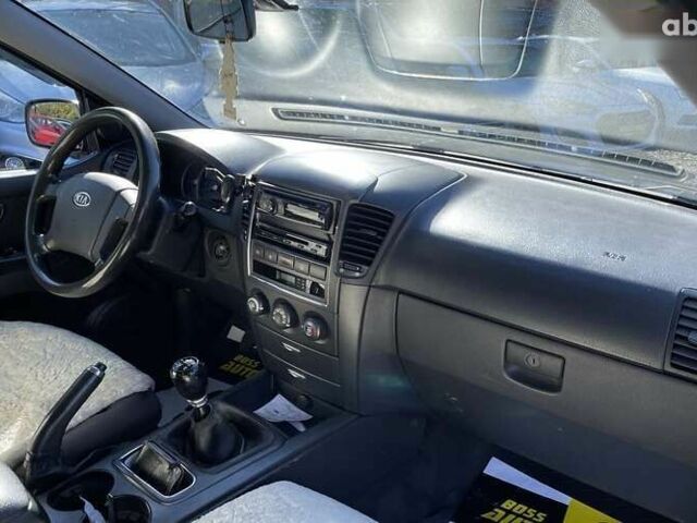 Киа Соренто, объемом двигателя 2.5 л и пробегом 177 тыс. км за 9000 $, фото 16 на Automoto.ua